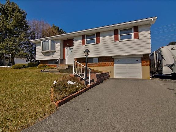 3rd image of 542 Werkheiser Ave