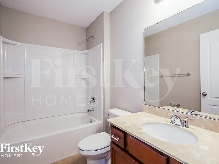 4607 Sherman Hills Pkwy — Photo 13