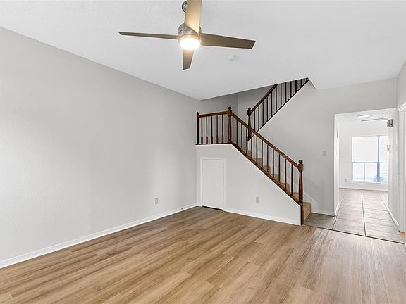 3rd image of 5989 Woodway Dr