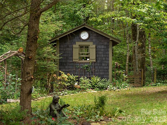 45th image of 85 Chestnut Hill Rd