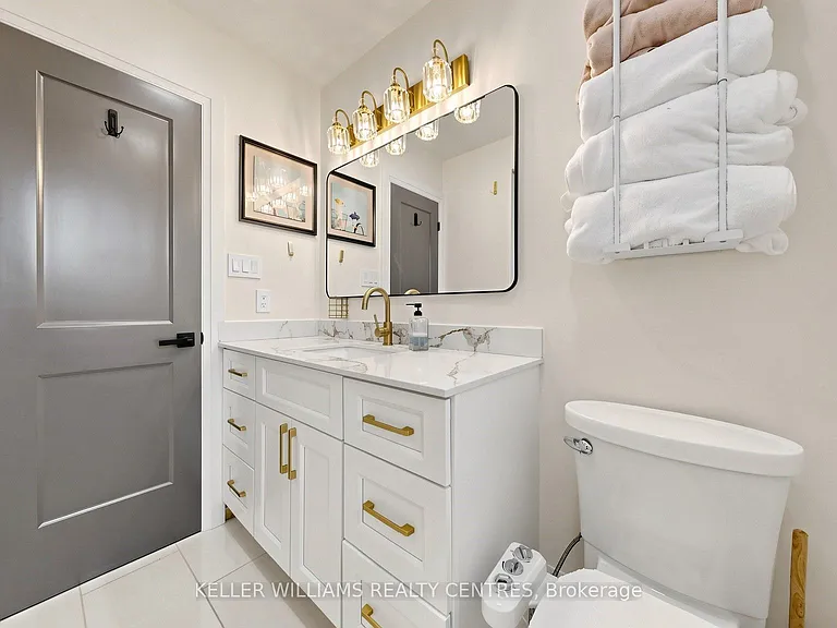 29 Bronte Cres #UPPER — Photo 20