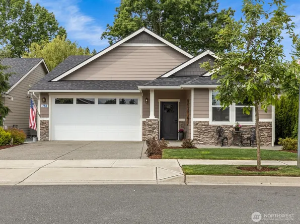 752 Parkland Loop, Sedro Woolley, WA 98284