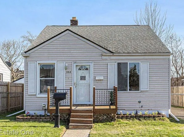 558 E Tennyson Ave, Pontiac, MI 48340