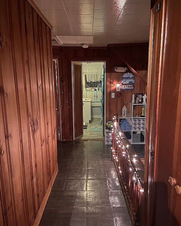 Upstairs hall 