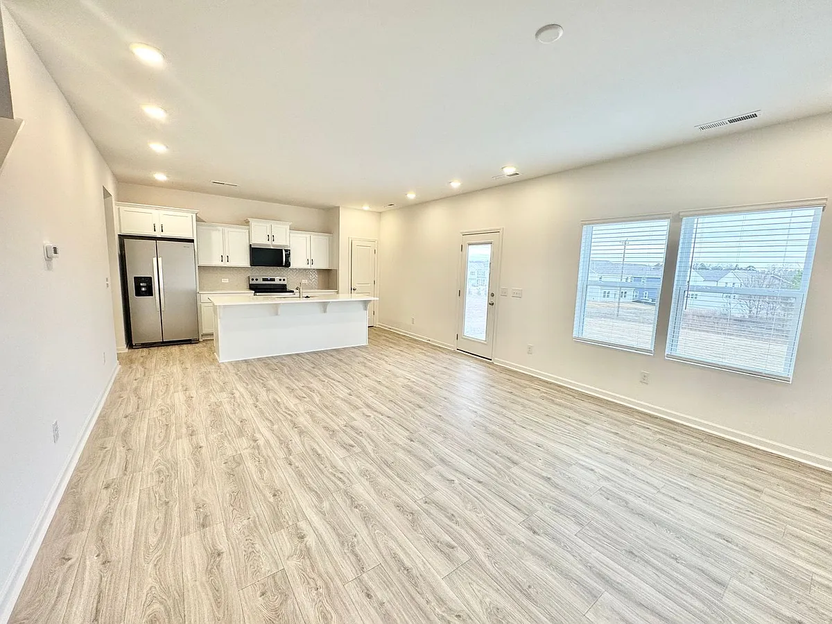 Building Photo - 1372 Stork Dr