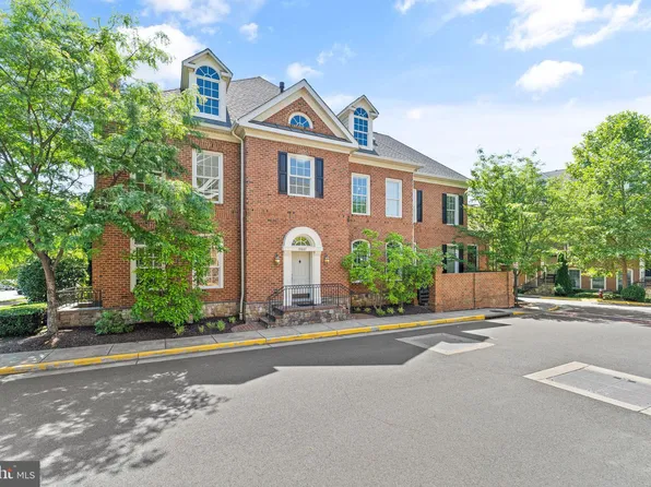 10667 Main St, Fairfax, VA 22030