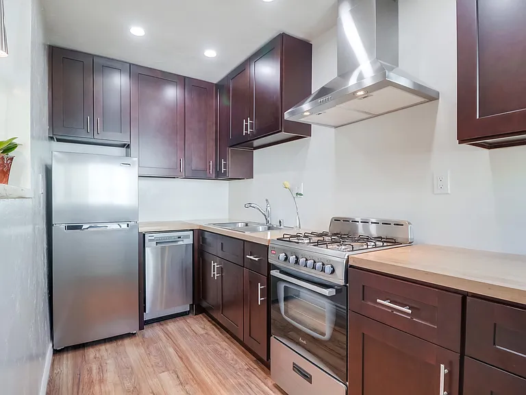 3600 Mission Blvd #13 — Photo 11