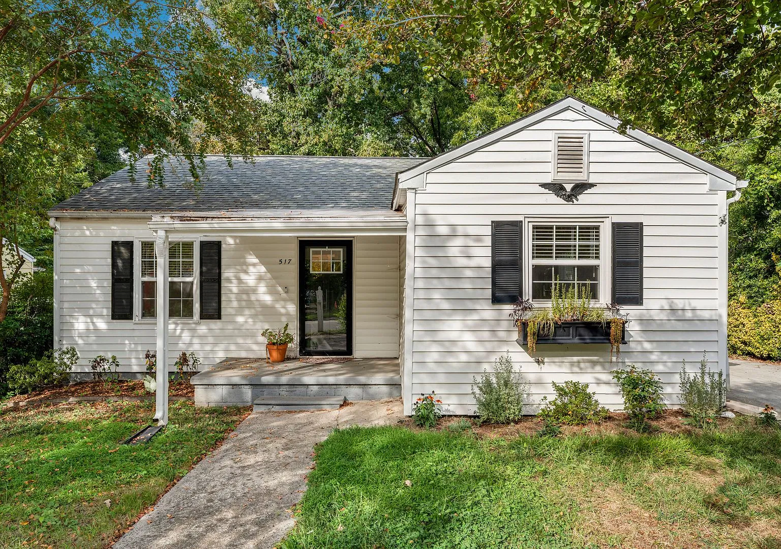 Available Now! Renovated 2bd/1ba Home 1.5 Miles from Downtown Durham with Detached Garage! — Photo 1