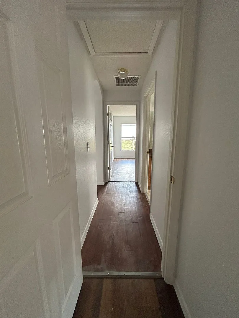 136 Grantham Drive, Davenport 3 bedroom 2 bath 2 car garage — Photo 4
