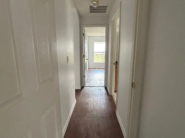 136 Grantham Dr — Photo 4