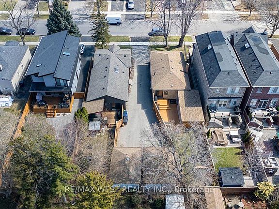4th image of 200 & 204 Delta St