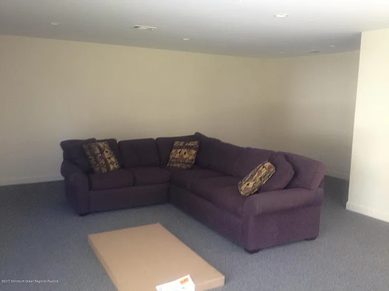 191 Norgrove Ave — Photo 5