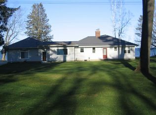1085 Lakeshore Rd, Harbor Beach, MI 48441