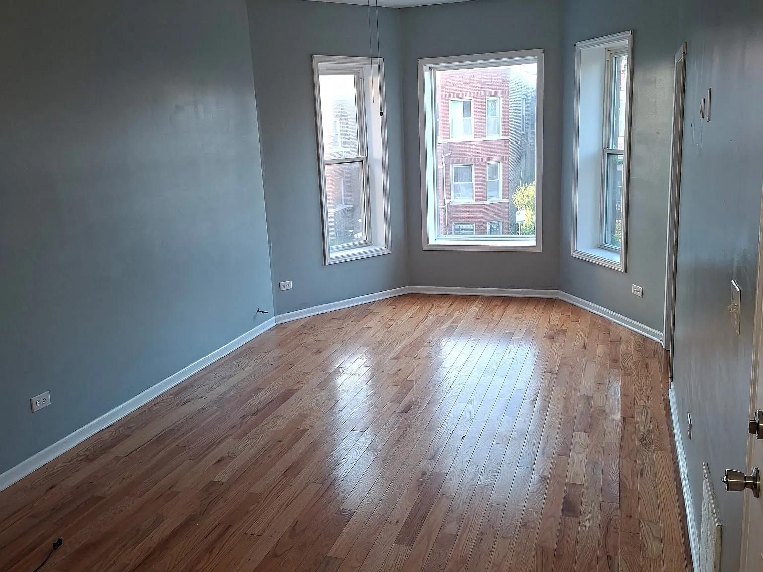 4735 W Congress Pkwy — Photo 2