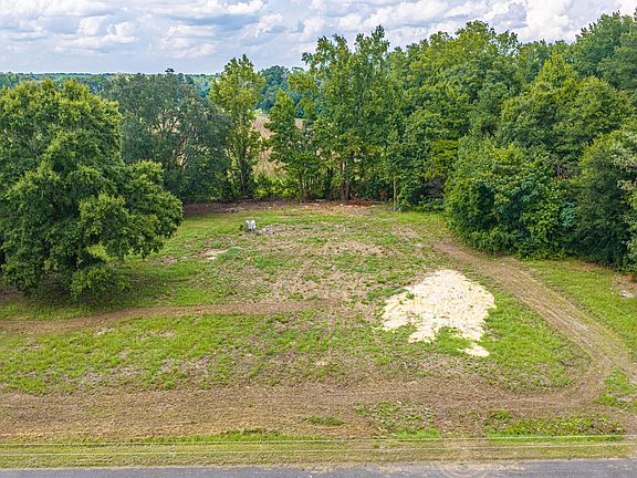 2nd image of 419 Old Bell Rd