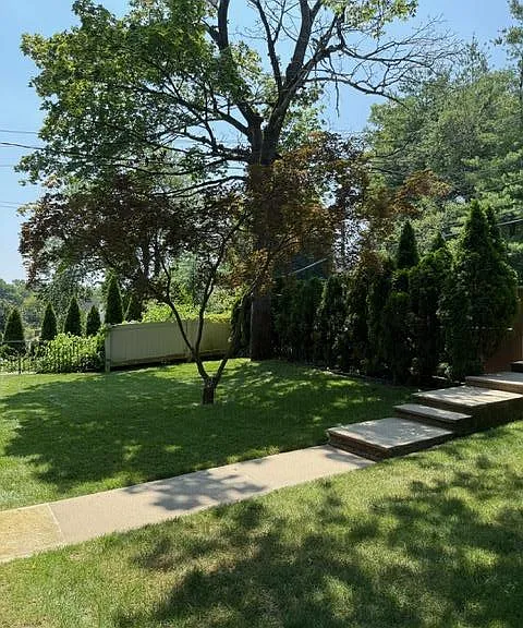 433 New Rochelle Rd — Photo 31