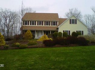 16 Hubbell Ln, Shelton, CT 06484