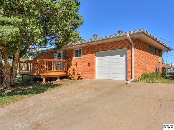 801 N 6th St #5, Bellevue, NE 68005