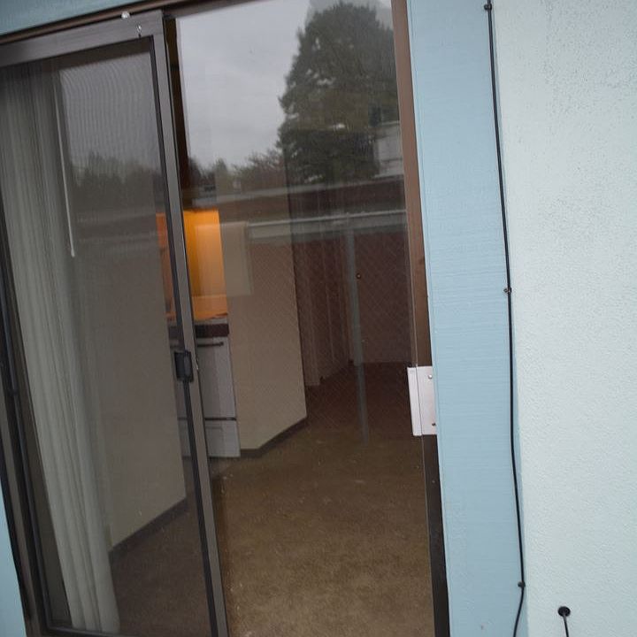 2nd image of 2265 Fern St