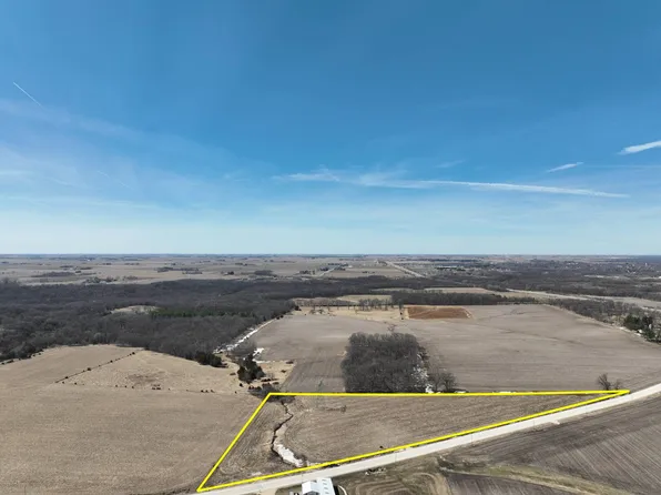 Quasqueton Diagonal Blvd, Independence, IA 50644