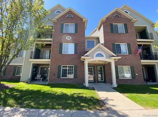 12203 Pinehurst Ln, Grand Blanc, MI 48439