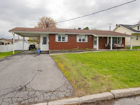 44 Victoria St W, North Glengarry, ON K0C 1A0
