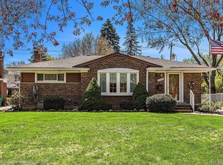 33265 Cloverdale Ave, Farmington, MI 48336