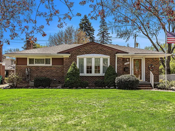 33265 Cloverdale Ave, Farmington, MI 48336