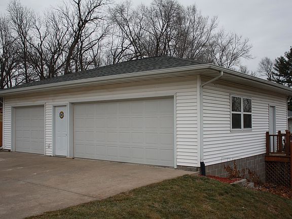 3rd image of 529 Lorenz St
