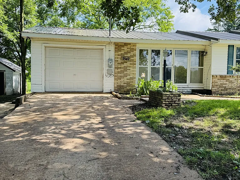 7542 Section Line Rd — Photo 9