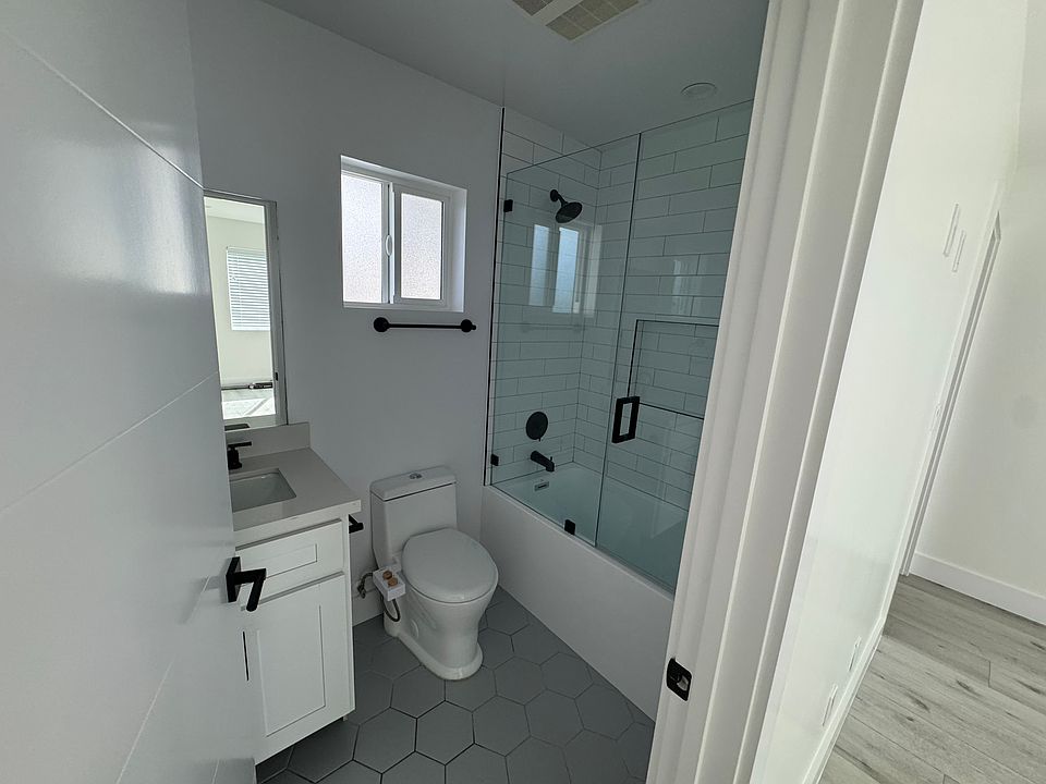 1st image of 5919 Dauphin St #1