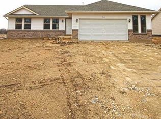 798 Acadia St, Roscoe, IL 61073