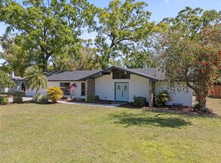 9203 Hollyridge Pl, Temple Terrace, FL 33637