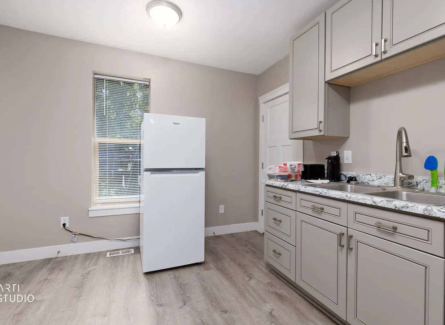265 Poplar — Photo 4