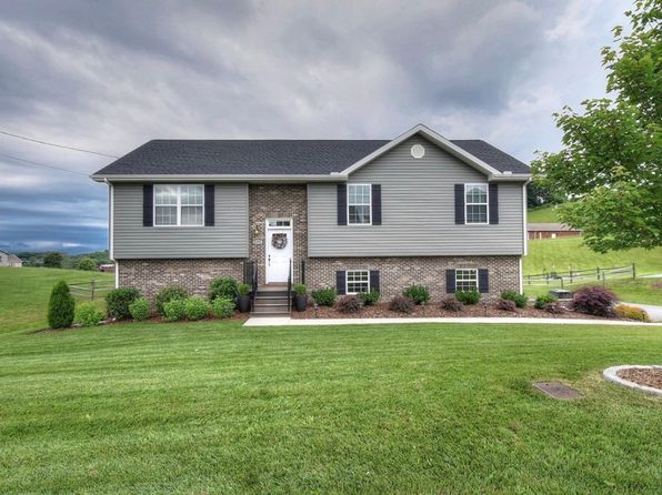 1135 Henderson Ct