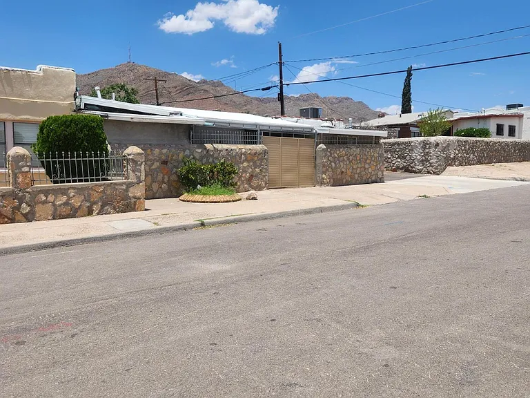 3031 Louisville Ave #B — Photo 2