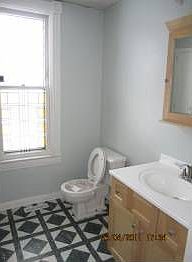 4th image of 1060 Desoto St