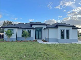 2406 37th Ave NE, Naples, FL 34120