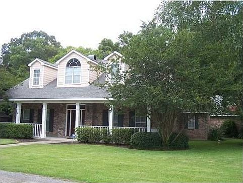 2nd image of 118 W Bayou Shr