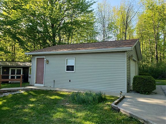 3rd image of 15317 Conaway Dr