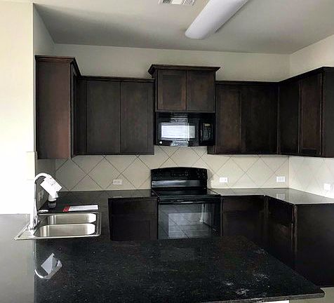 4th image of 13198 Hazlewood Dr