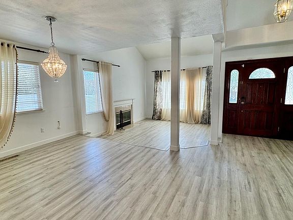 5th image of 206 Meadow Creek Ct