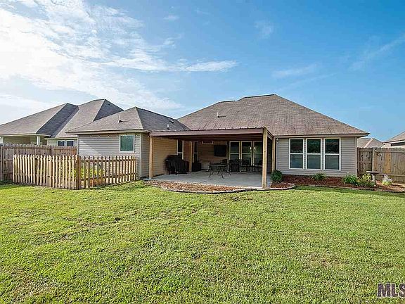 3rd image of 14987 Canyon Hill Dr