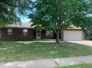 5931 SW 10th Ter, Topeka, KS 66604