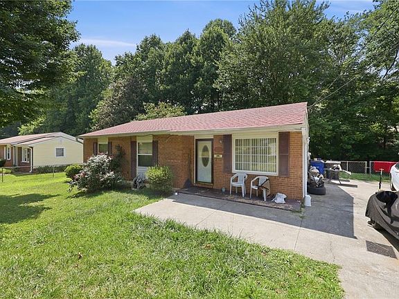 3rd image of 4120 Sunflower Cir