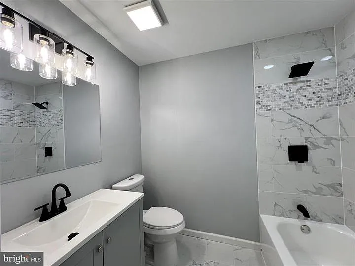 208 Thornridge Dr — Photo 16