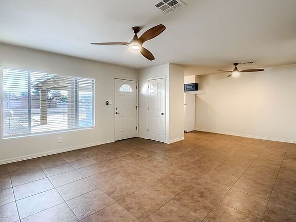 4th image of 11848 N 35th Ave Unit B