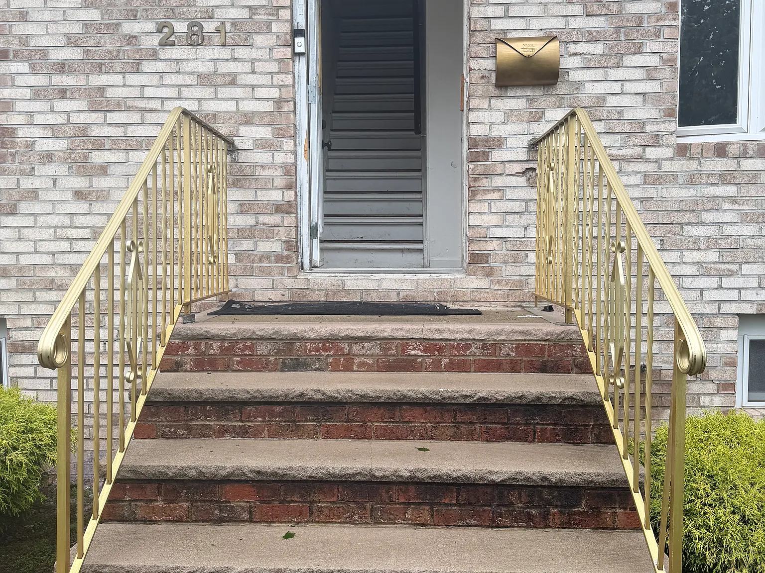 4 bed, $3,300 — Photo 4