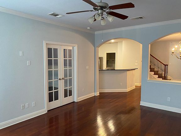 3rd image of 104 Glen Heather Ct