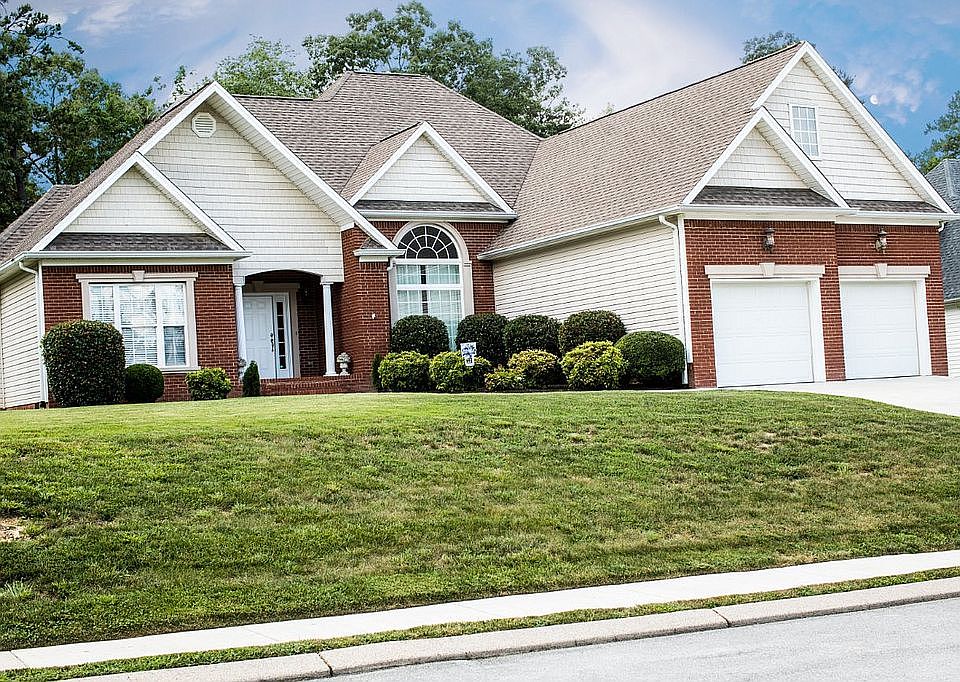 1st image of 1121 Cody Ln